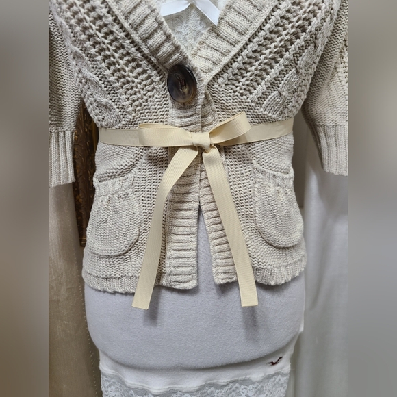 ♡ Y2K ♡ Hollister Cream Cableknit Hooded Cropped Babydoll Sweater - Picture 12 of 15